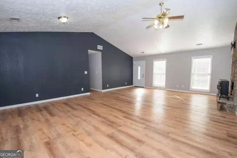 Living - 177 Abbottsford Rd, Lagrange, GA 30240 photo 7 of 7