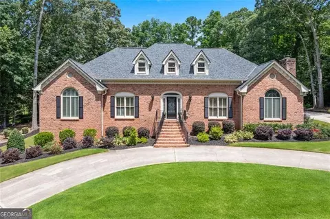 2065 Innsfail Dr, Snellville, GA 30078