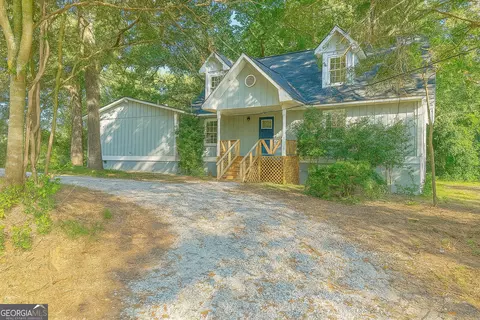 23 Club Dr, Locust Grove, GA 30248