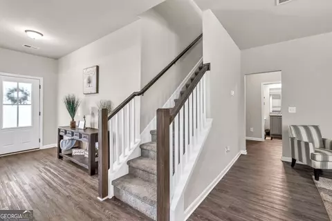 Entry Way - 233 Jim Daws Rd, Monroe, GA 30655 photo 4 of 9
