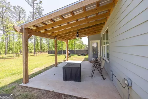 Exterior - 233 Jim Daws Rd, Monroe, GA 30655 photo 4 of 6