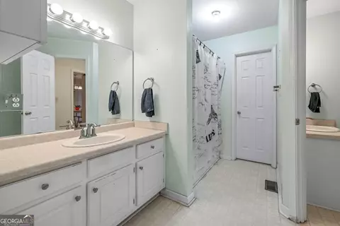 Bath - 190 Sunset Oaks Dr, Cornelia, GA 30531 photo 1 of 3