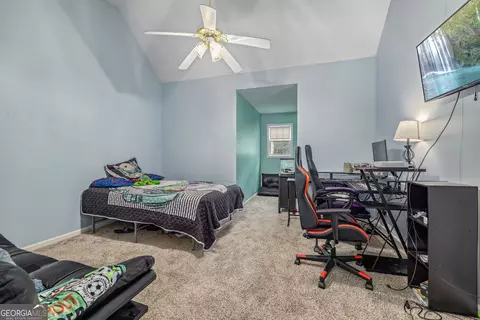 Bedroom - 190 Sunset Oaks Dr, Cornelia, GA 30531 photo 5 of 6