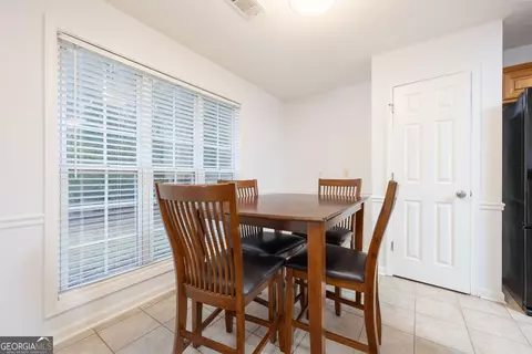 Dining - 250 Old Pond Rd, Lagrange, GA 30241 photo 3 of 3