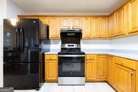 Kitchen - 250 Old Pond Rd, Lagrange, GA 30241 photo 2 of 4