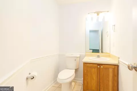Bath - 250 Old Pond Rd, Lagrange, GA 30241 photo 1 of 4