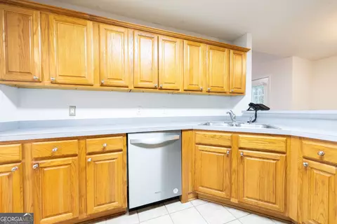 Kitchen - 250 Old Pond Rd, Lagrange, GA 30241 photo 4 of 4