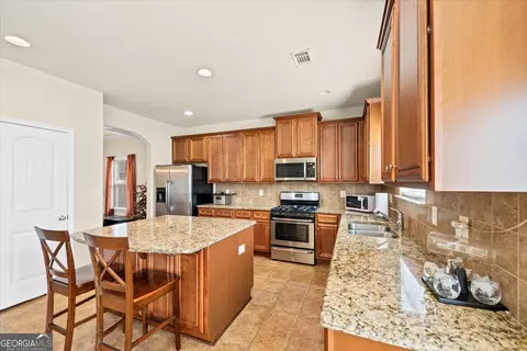 Kitchen - 108 Christopher Michael Ln, Hampton, GA 30228 photo 4 of 4
