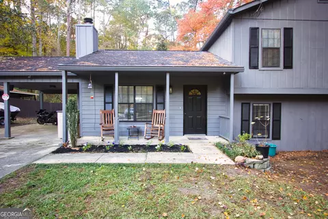 4685 Barnes Ct, Loganville, GA 30052