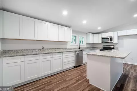 Kitchen - 119 Jack Sharp Rd, Hull, GA 30646 photo 3 of 3