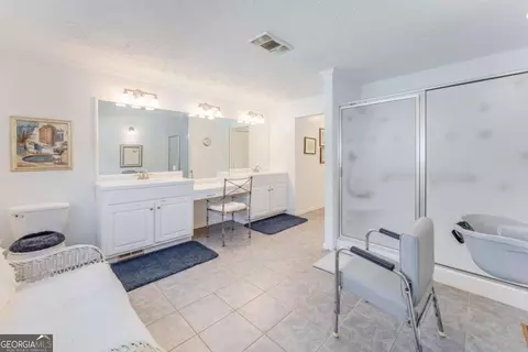 Bath - 417 Pulliam Ln, Royston, GA 30662 photo 1 of 1
