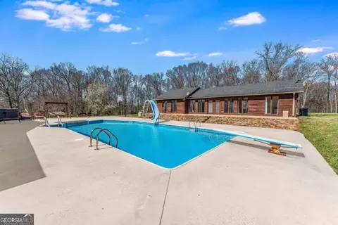 Exterior - 417 Pulliam Ln, Royston, GA 30662 photo 1 of 4
