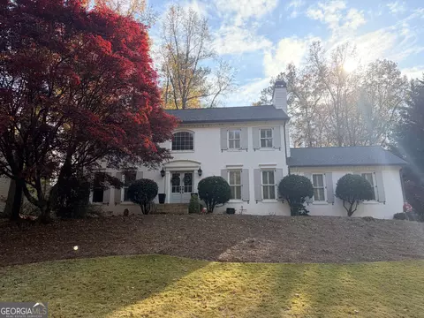 8110 Willow Tree Way, Alpharetta, GA 30005
