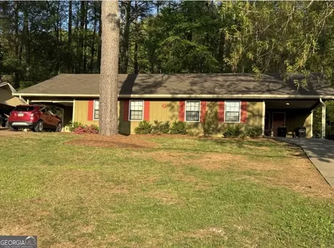 211 Chateau Dr, Rome, GA 30161