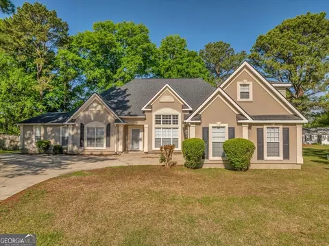 153 Montrose Dr, Macon, GA 31220