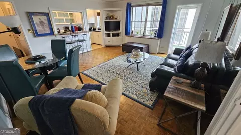 300 Peachtree St NE #17H, Atlanta, GA 30332