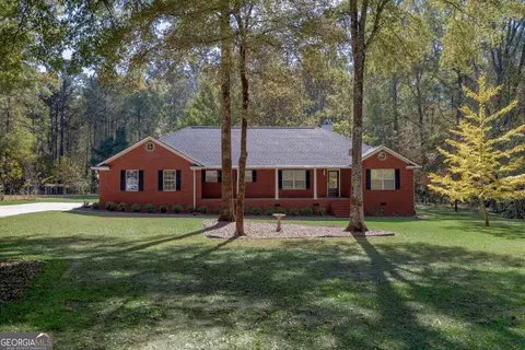 859 Plantation Club Dr, Gray, GA 31032