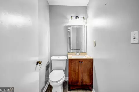 Bath - 2203 Willoby Ct, Morrow, GA 30260 photo 1 of 4