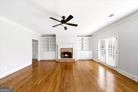 Living - 172 Shellbark Dr, Mcdonough, GA 30252 photo 2 of 7