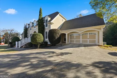Exterior - 172 Shellbark Dr, Mcdonough, GA 30252 photo 4 of 11