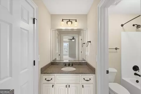 Bath - 172 Shellbark Dr, Mcdonough, GA 30252 photo 3 of 8