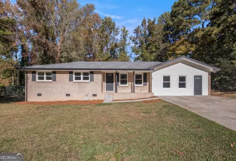 1431 Mohawk Dr, Lawrenceville, GA 30043