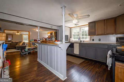 92 Davis Loop, Kingston, GA 30145 photo 7