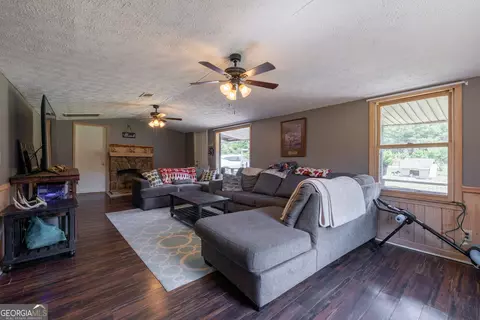92 Davis Loop, Kingston, GA 30145 photo 4