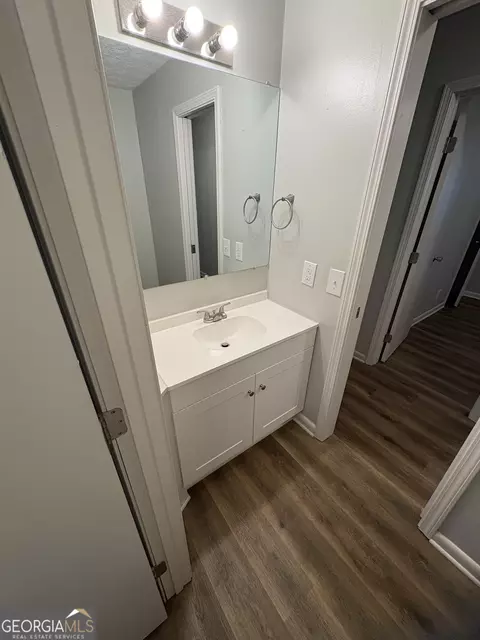 Bath - 511 E Marable St, Monroe, GA 30656 photo 2 of 3