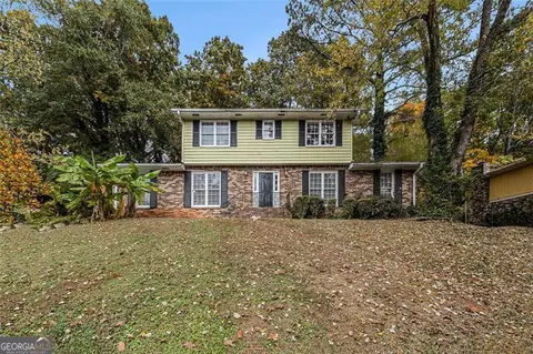 348 Shelton Woods Ct, Stone Mountain, GA 30088