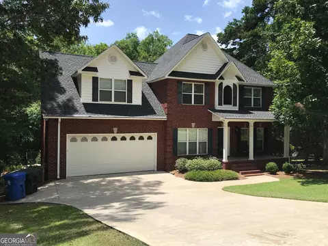 104 White Oak Cir, Dublin, GA 31021