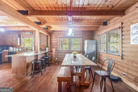 Dining - 1820 Salem Rd, Lagrange, GA 30241 photo 2 of 3