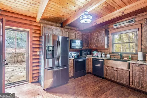 Kitchen - 1820 Salem Rd, Lagrange, GA 30241 photo 2 of 3