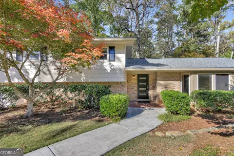 3278 Embry Hills Dr, Atlanta, GA 30341