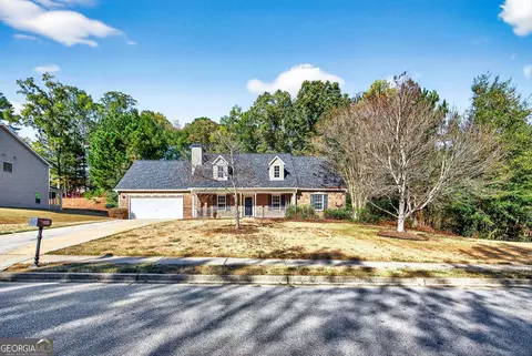 Exterior - 220 Windpher Rdg, Hampton, GA 30228 photo 7 of 8