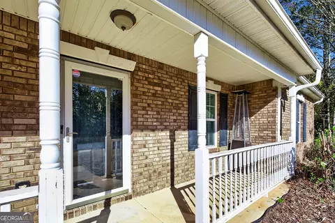 Exterior - 220 Windpher Rdg, Hampton, GA 30228 photo 3 of 8