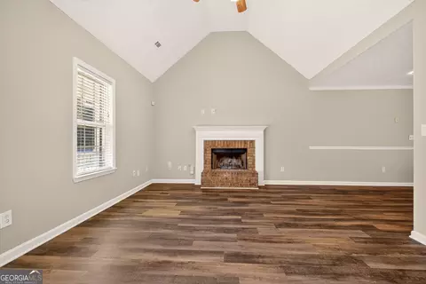 Living - 220 Windpher Rdg, Hampton, GA 30228 photo 2 of 3