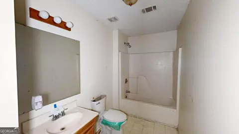 Bath - 1225 Coppermine Rd, Buchanan, GA 30113 photo 2 of 2