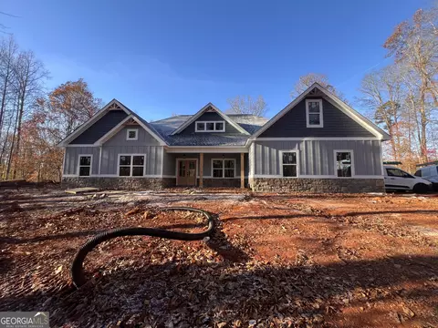 124 Signing Tree Ln, Clarkesville, GA 30523