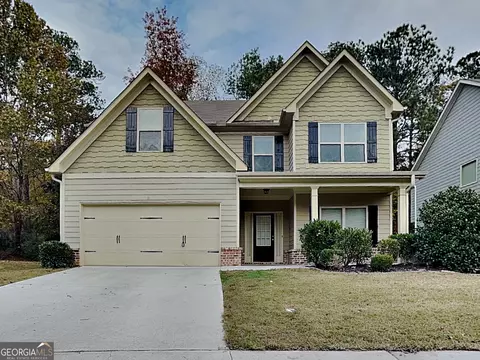563 Cherry Creek Dr, Loganville, GA 30052