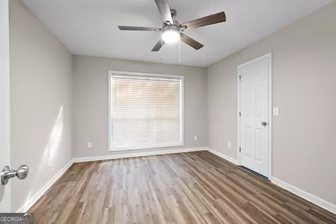 Bedroom - 1229 N Hampton Dr, Hampton, GA 30228 photo 3 of 4