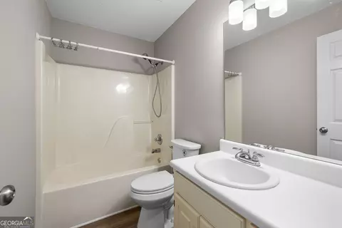 Bath - 1229 N Hampton Dr, Hampton, GA 30228 photo 3 of 3