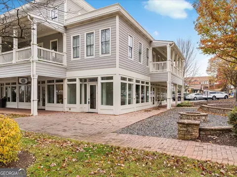 1144 Canton St #205, Roswell, GA 30075