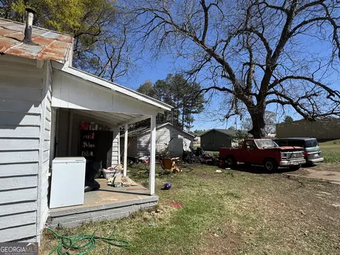 Exterior - 204 Colonial St, Lagrange, GA 30240 photo 6 of 10