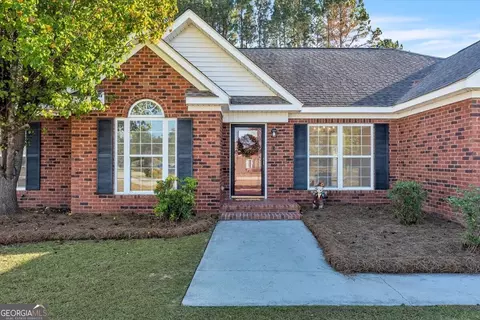 1136 Bartlett Dr, Statesboro, GA 30461
