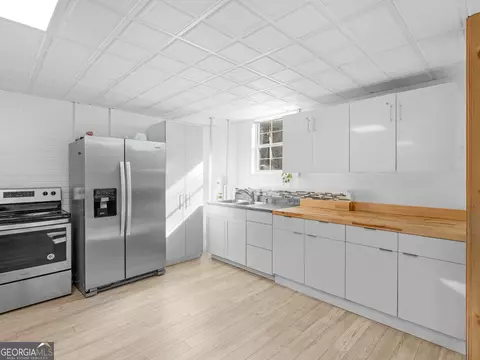 Kitchen - 1815 Rocky Creek Rd, Hampton, GA 30228 photo 6 of 7