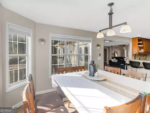 Dining - 1815 Rocky Creek Rd, Hampton, GA 30228 photo 2 of 4