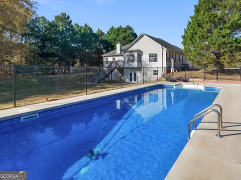 Exterior - 1815 Rocky Creek Rd, Hampton, GA 30228 photo 2 of 10