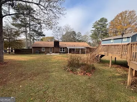Exterior - 228 Sivell Rd, Lagrange, GA 30241 photo 9 of 11