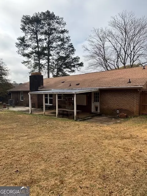 Exterior - 228 Sivell Rd, Lagrange, GA 30241 photo 6 of 11
